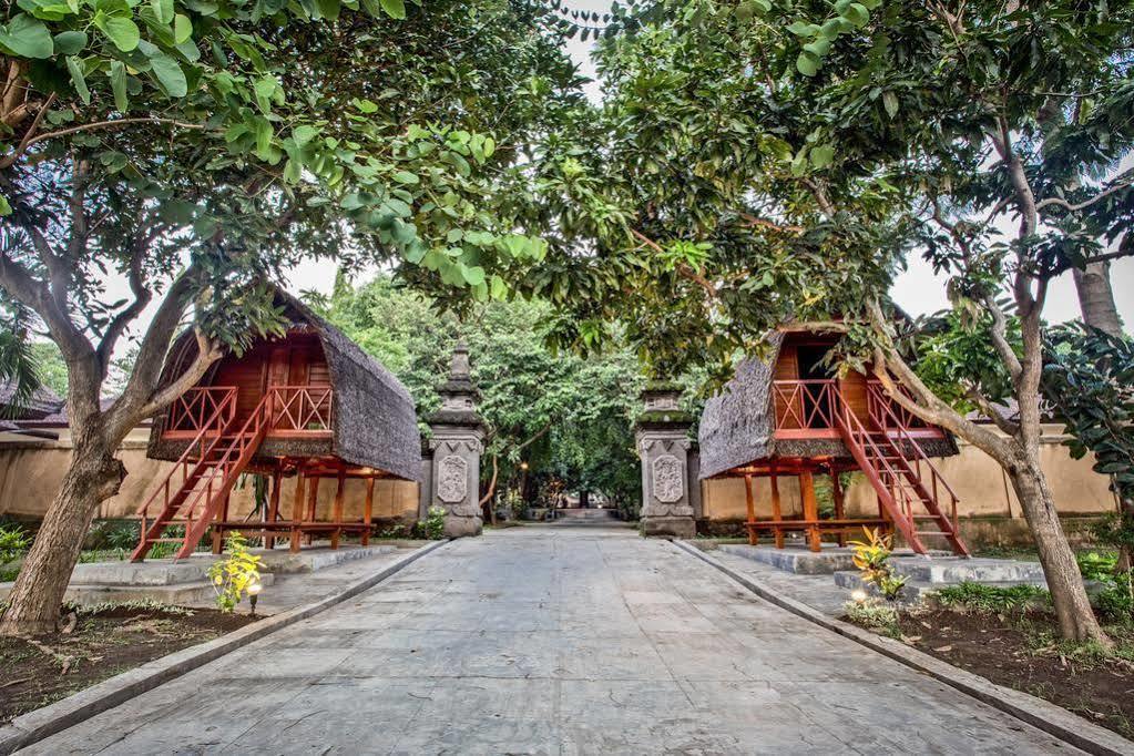 Mirah Hotel Banyuwangi  Esterno foto